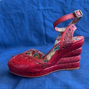 MISS L-FIRE ROCKABILLY RED TOOLED LEATHER PEEP-TOE ANKLE STRAP WEDGES 8.5 or 39